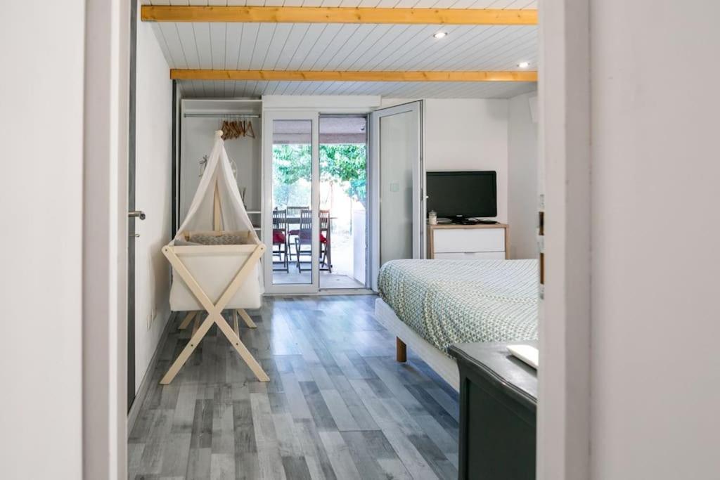 Appartement Le Jutini Caunes-Minervois Exterior photo