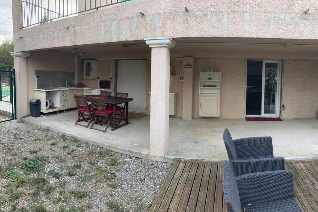 Appartement Le Jutini Caunes-Minervois Exterior photo